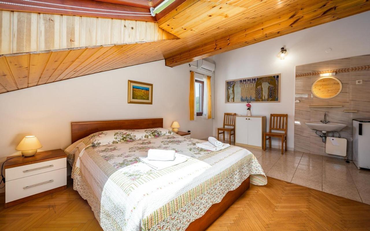 Apartmani Lido Basanija Exterior photo