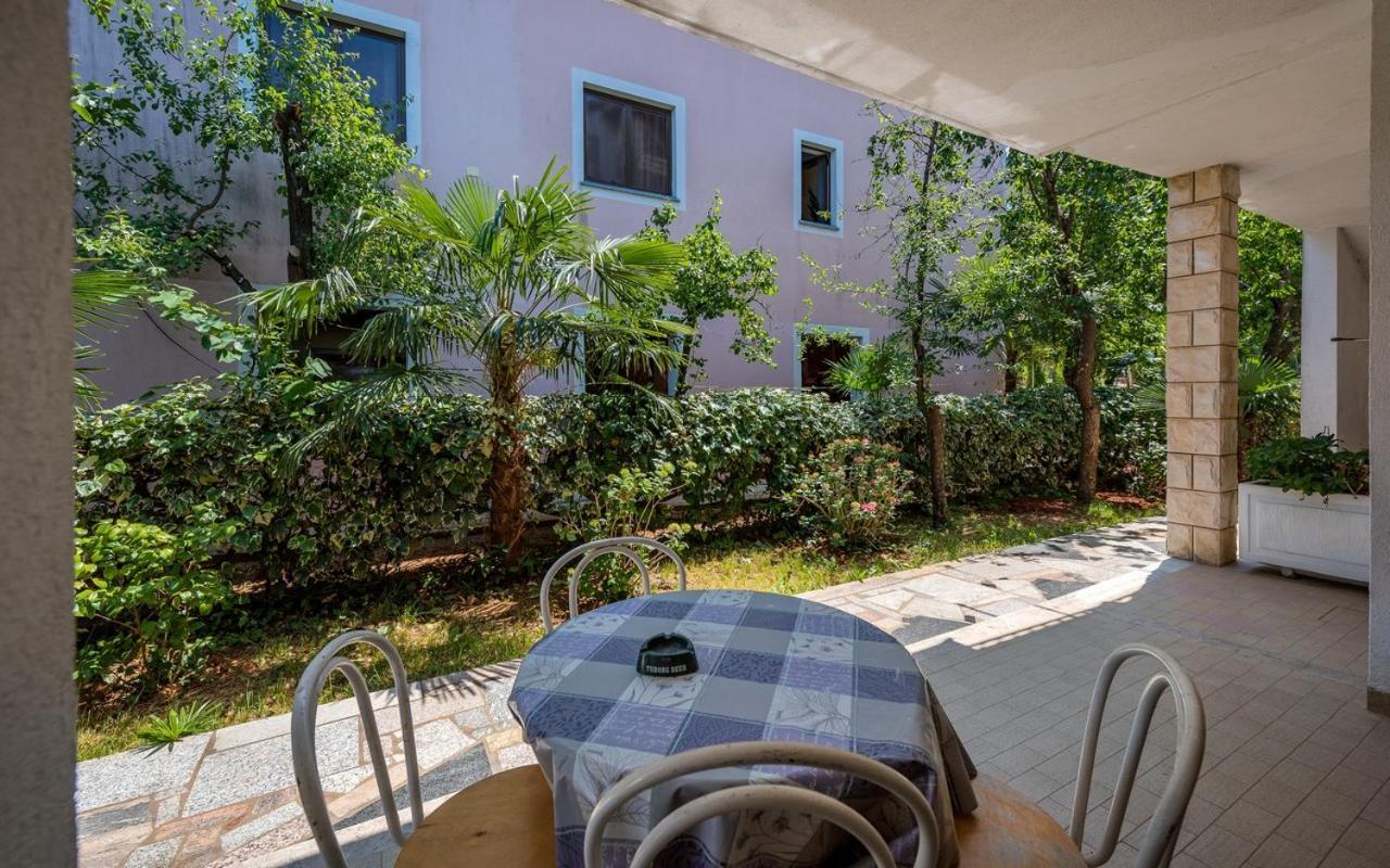 Apartmani Lido Basanija Exterior photo